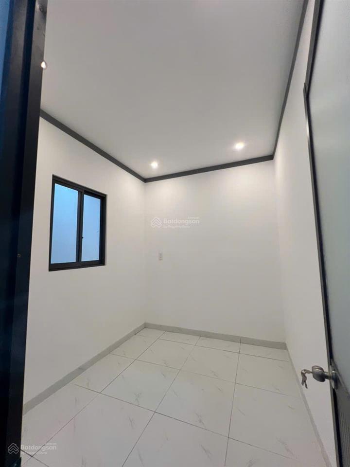 Nhà mới xây chính chủ hóc môn giá chỉ 650tr sổ riêng 2pn 2wc