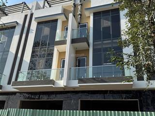 Bán căn nhà liền kề gần đường 25m, trước mặt là 30 tòa chung cư sát ecopark giá nhỉnh 14 tỷ