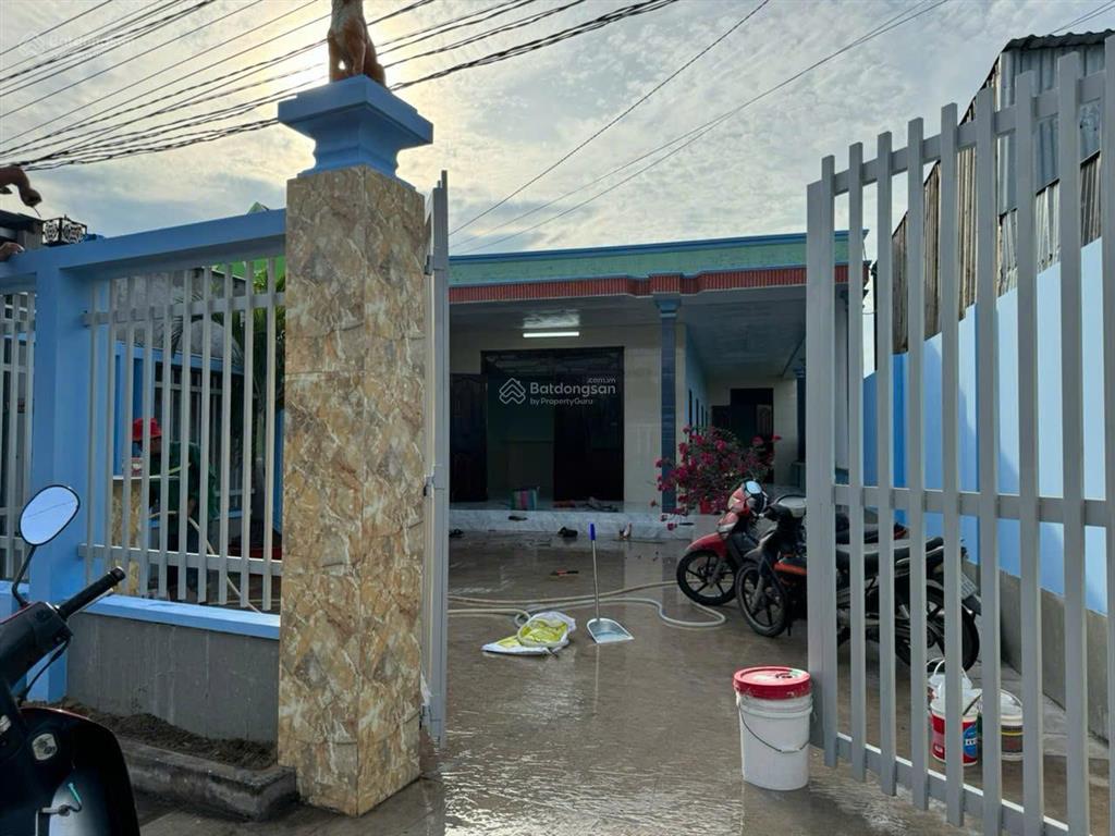 Bán nhà đẹp 190m2 đầy đủ công năng nhựt chánh, bến lức, long an, sổ đỏ chính chủ sẵn giao dịch