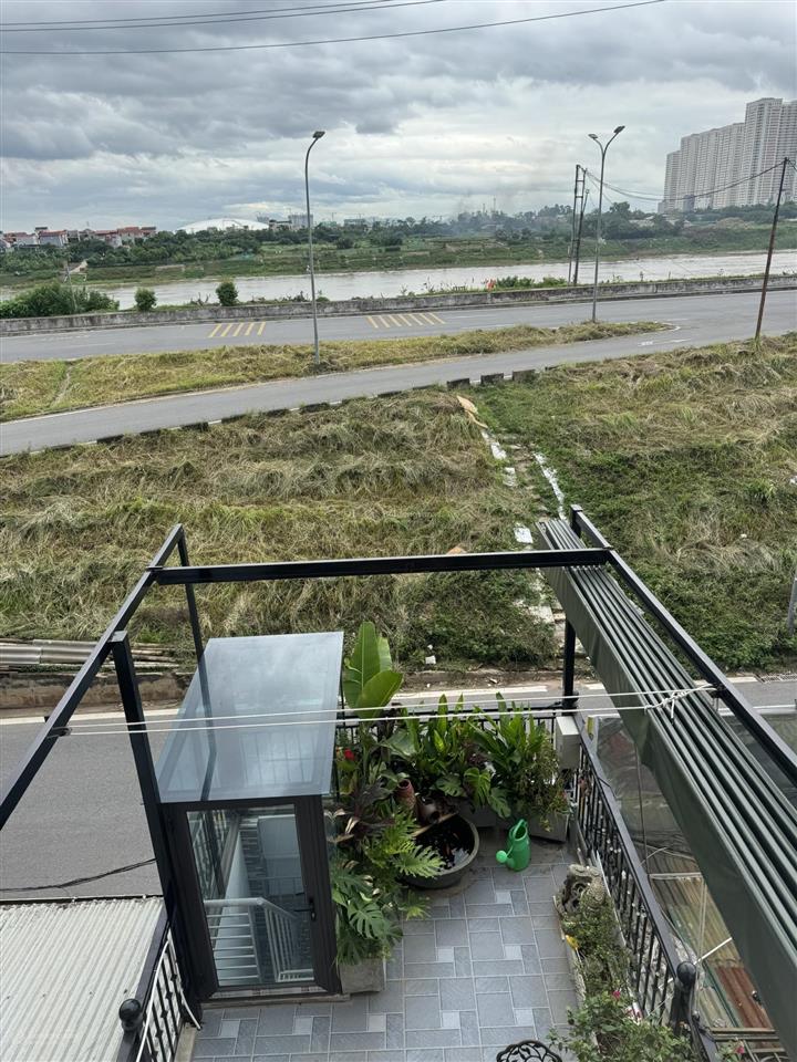 Bán nhà mặt đường ngọc thụy  ô tô đỗ cửa  60 m² x 4 tầng  kinh doanh  văn phòng  nở hậu