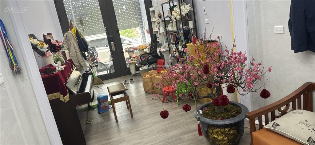Bán nhà mặt đường ngọc thụy  ô tô đỗ cửa  60 m² x 4 tầng  kinh doanh  văn phòng  nở hậu