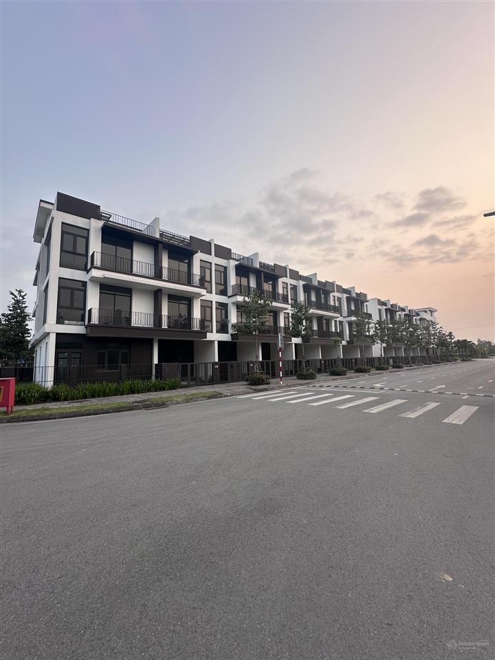 Cần tiền bán gấp lô liền kề trục đường chính hado charm villas 22 tỷ rẻ nhất thị trường