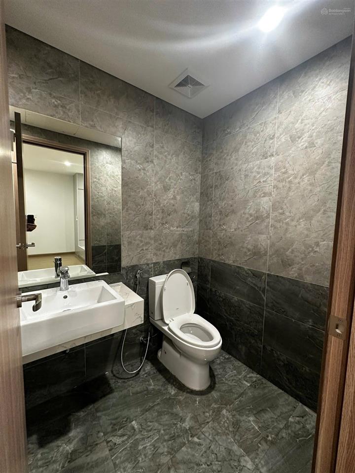 Bán gấp cc 1pn, 1wc, 44m2 tại the pavilion  vinhomes ocean park, giá siêu hời 2,7 tỷ