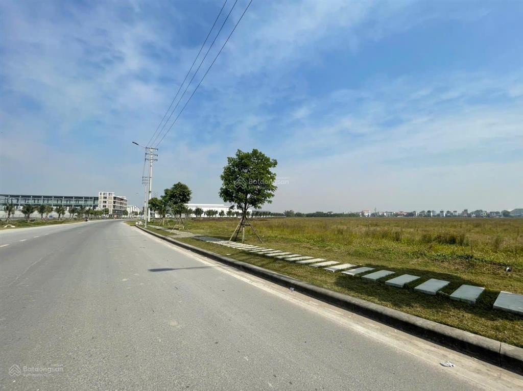 Cần chuyển nhượng gấp lô đất 3.000m2 tại kcn đồng văn 1 mở rộng, hà nam  đã có sổ đỏ,bàn giao ngay