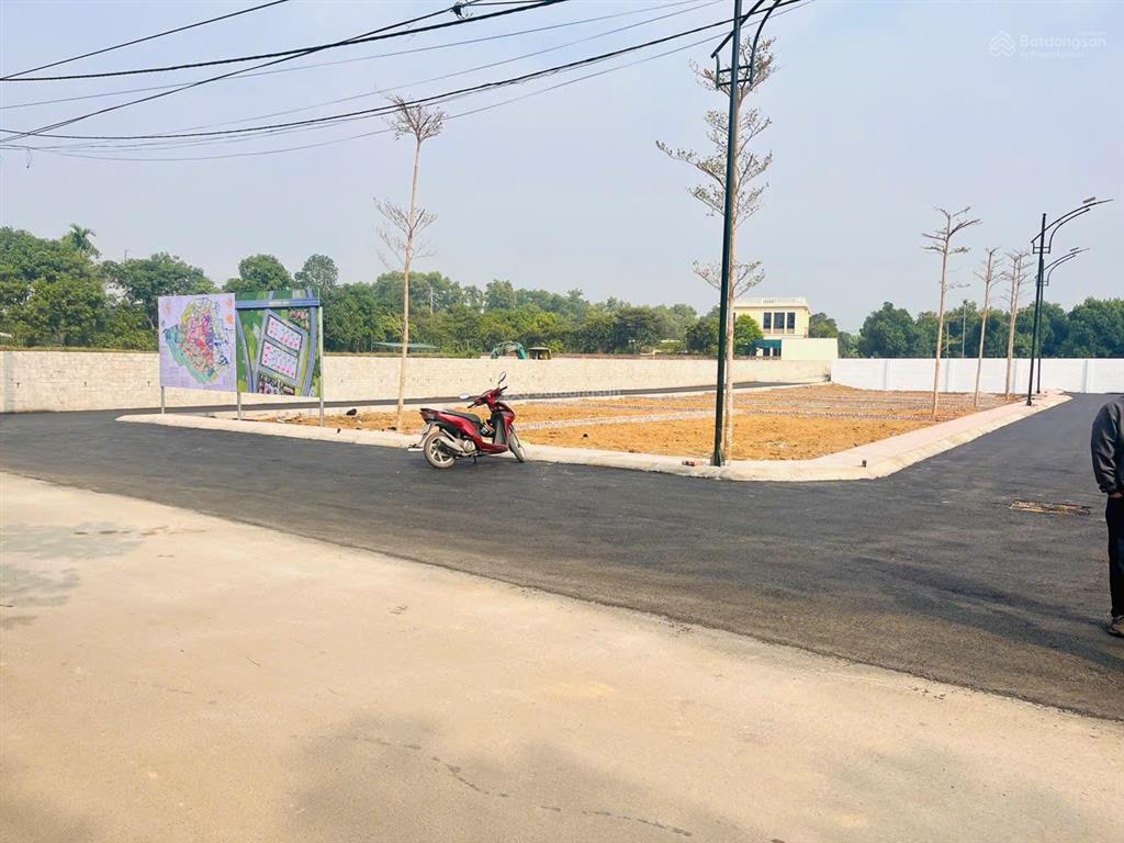 Gia đình cần tiền lo công việc nên buộc phải nhượng lại lô đất 100m² full thổ cư, sổ đỏ chính chủ