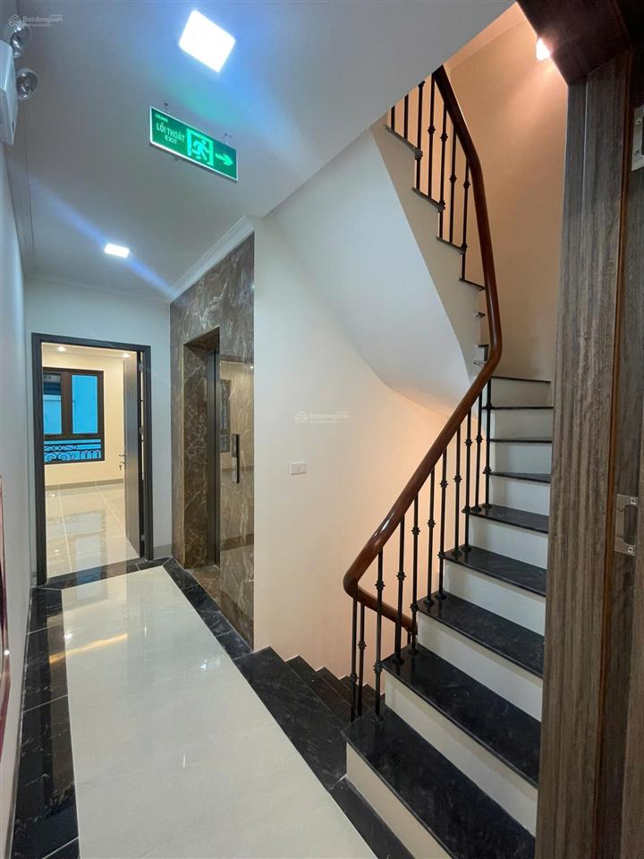 Cho thuê nhà mặt phố phan chu trinh  hoàn kiếm, nhà rộng 160m, 6 tầng, mặt tiền 4m, giá 100tr