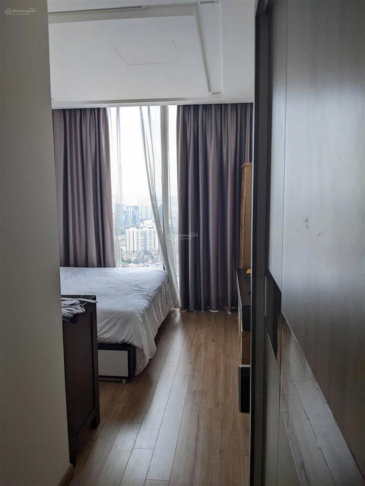 Cho thuê căn hộ tại metropolis căn hộ 2 ngủ, 80m2, giá 32tr, full nội thất, tầng cao, view hồ