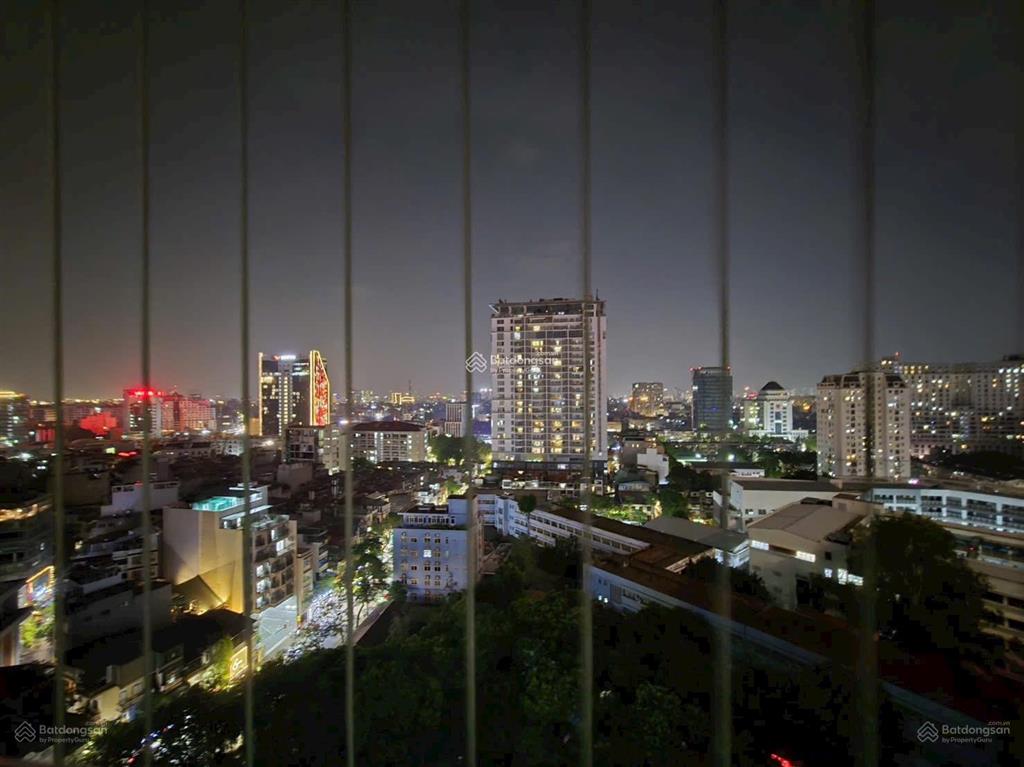 Bán căn hộ tại chung cư b6 giảng võ căn hộ 2 ngủ, 76m2, giá 12,6 tỷ, có tl