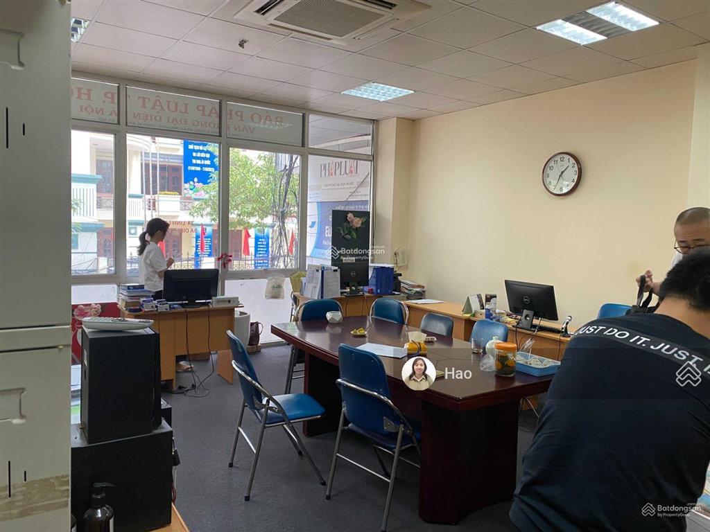 Cho thuê văn phòng tại phố linh lang, văn phòng 90m2, giá 22 triệu