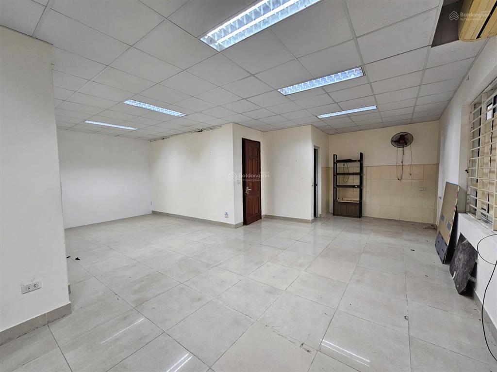 Cho thuê văn phòng tại đê la thành, văn phòng 50m2 giá chỉ 7,5tr, vuông vắn dễ setup