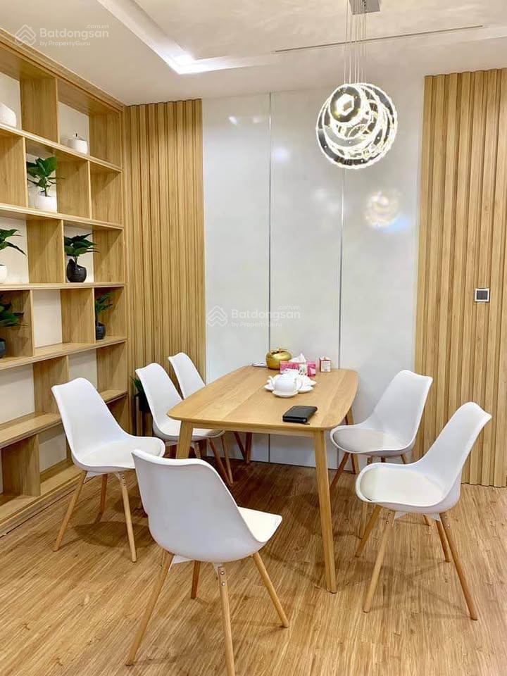 Cho thuê căn hộ vinhomes metropolis m2 130m², 3 phòng ngủ, full nội thất, có slot ô tô, giá 57 tr
