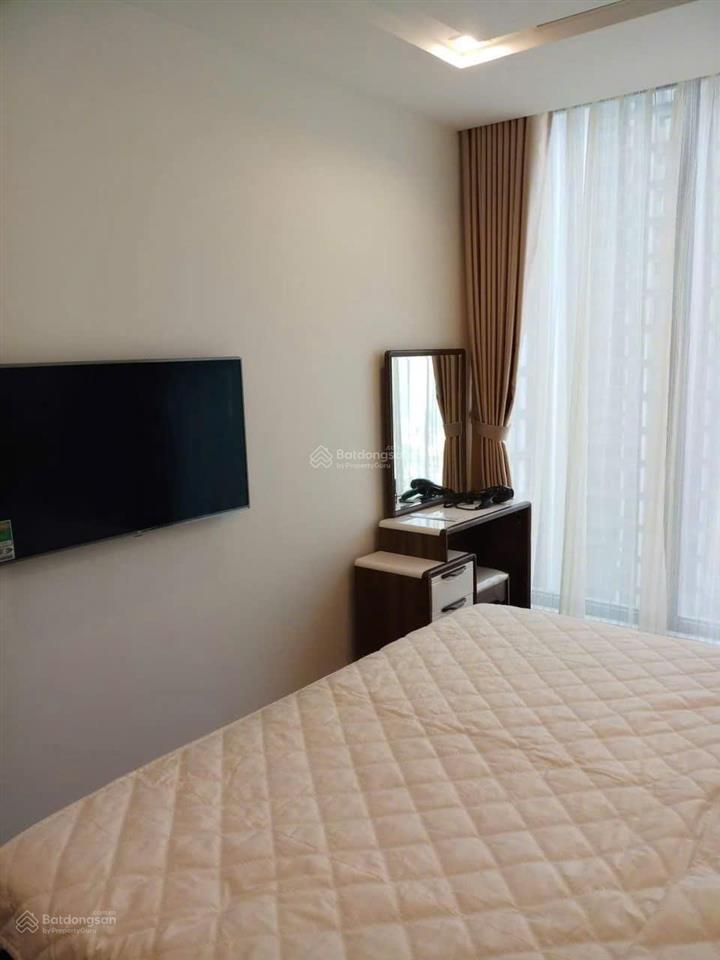 Bán căn hộ vinhomes metropolis tòa m3, 56m², 1 ngủ, full nội thất, view hồ tây, giá 12,3 tỷ