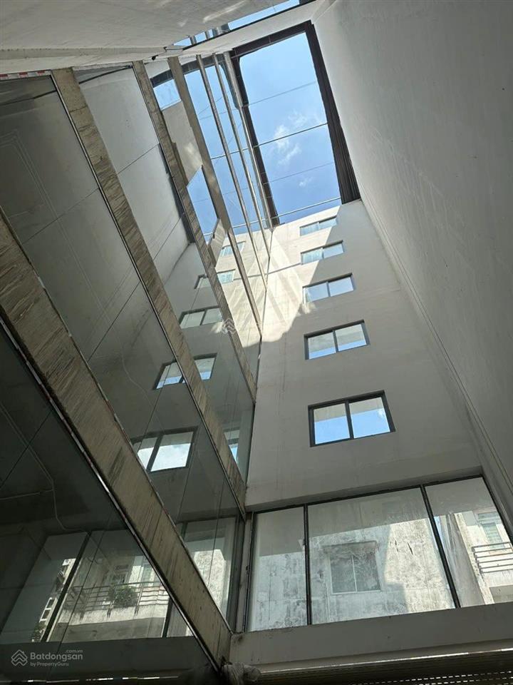 Bán tòa góc 2 mặt tiền 3 tháng 2 hà đô centrosa quận 10  hđt 360tr/th tài sản đẳng cấp chỉ 200 tỷ