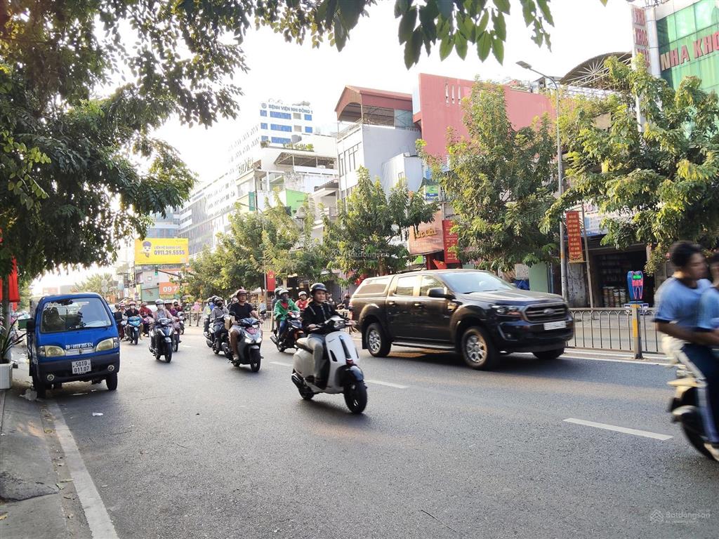 Bán tòa nhà góc 2 mặt tiền lý thái tổ ngay bv nhi đồng 1 quận 10(5 x 22) h6t thang máy 0966 931 ***