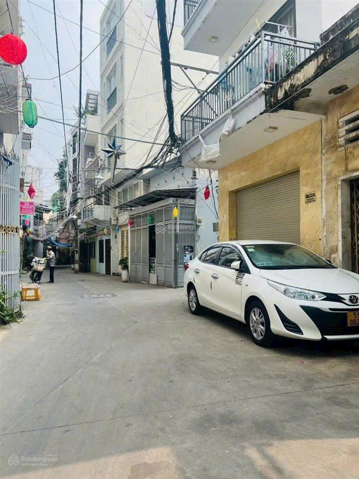 Nhà mới đẹp huỳnh văn bánh vào ở ngay chỉ 5,9tỷ 3tầng ban côngxe hơi tới cửa0966 931 *** ms tâm