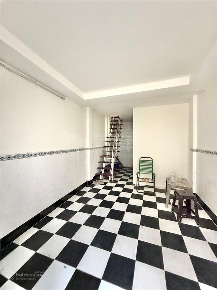 Trung tâm q.10 ngay vòng xoay lý thái tổ, 4 tầng 3pn 4wc, dtsd 80m2 sổ nở hậu nhẹ. giá 4.350 tỷ