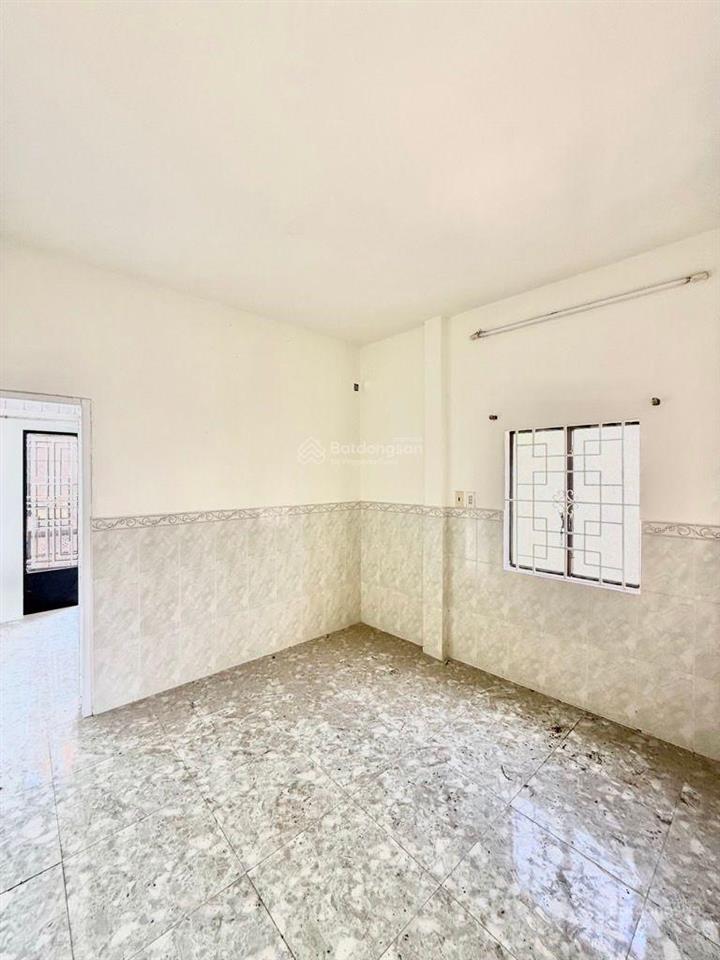 Trung tâm q.10 ngay vòng xoay lý thái tổ, 4 tầng 3pn 4wc, dtsd 80m2 sổ nở hậu nhẹ. giá 4.350 tỷ