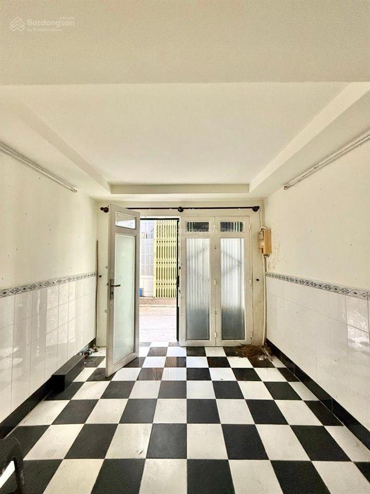 Trung tâm q.10 ngay vòng xoay lý thái tổ, 4 tầng 3pn 4wc, dtsd 80m2 sổ nở hậu nhẹ. giá 4.350 tỷ