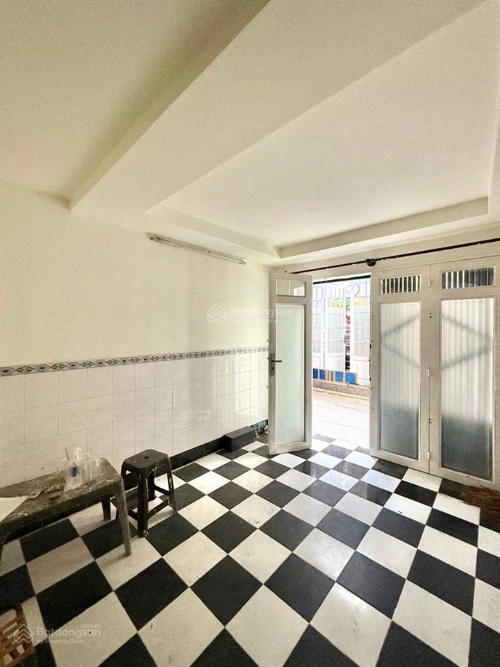 Trung tâm q.10 ngay vòng xoay lý thái tổ, 4 tầng 3pn 4wc, dtsd 80m2 sổ nở hậu nhẹ. giá 4.350 tỷ