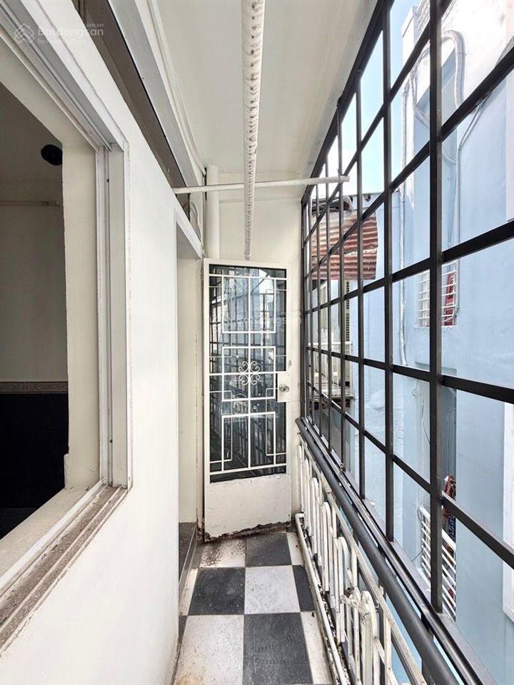 Trung tâm q.10 ngay vòng xoay lý thái tổ, 4 tầng 3pn 4wc, dtsd 80m2 sổ nở hậu nhẹ. giá 4.350 tỷ