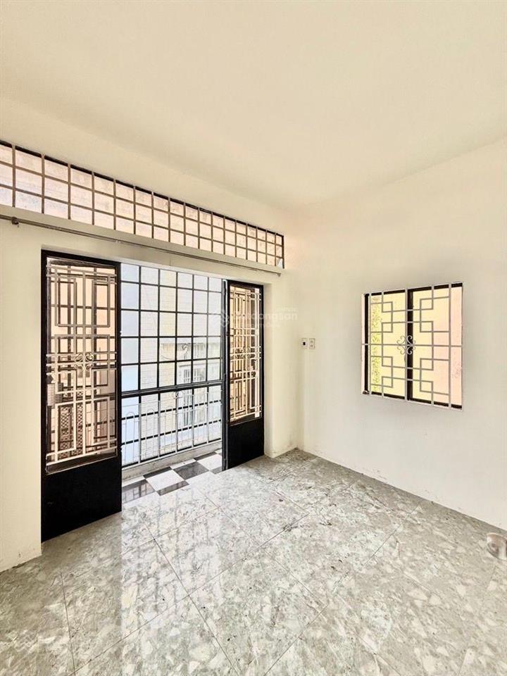 Trung tâm q.10 ngay vòng xoay lý thái tổ, 4 tầng 3pn 4wc, dtsd 80m2 sổ nở hậu nhẹ. giá 4.350 tỷ