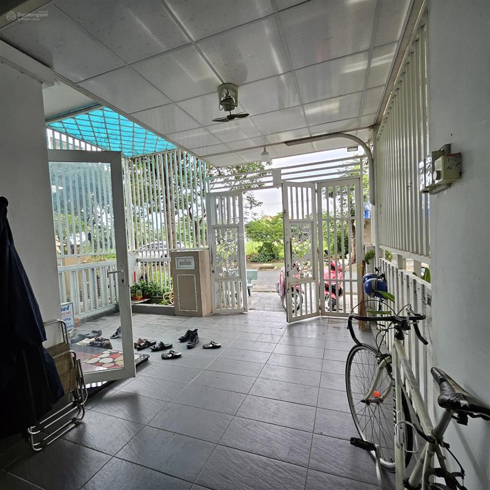 Nhà phố lovera park 5x15m 3pn hoàn thiện vào ở ngay full tiện ích shr giá tốt, chủ nhiệt tình
