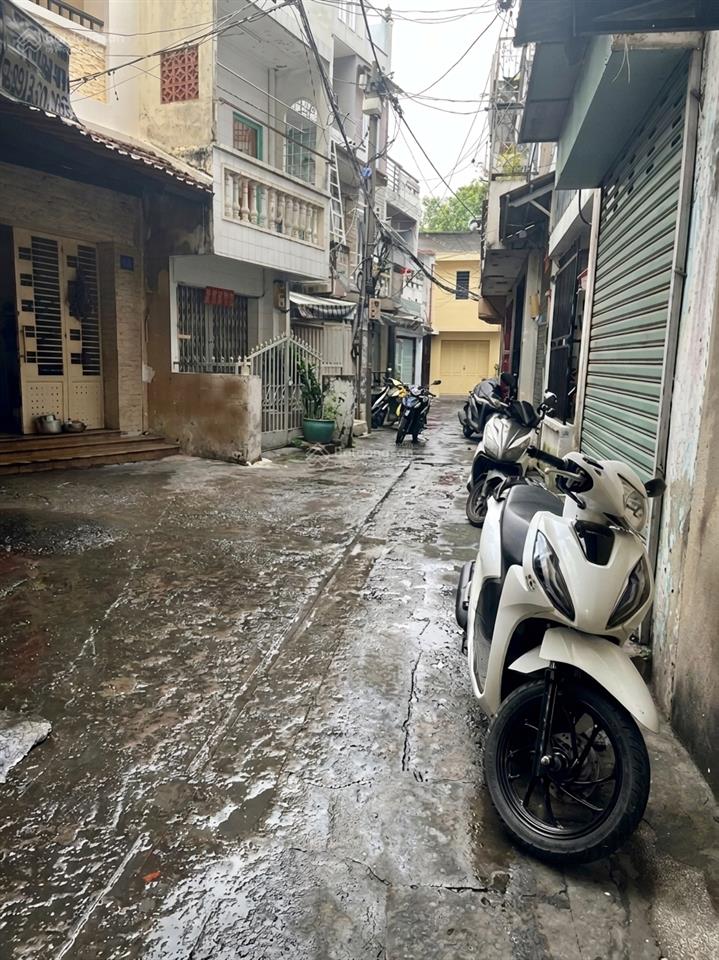 Nhà 3 tầng mặt tiền thái phiên thông 3/2, shr, không bị 1 phân lộ giới cực hiếm, mà chưa tới 6 tỷ