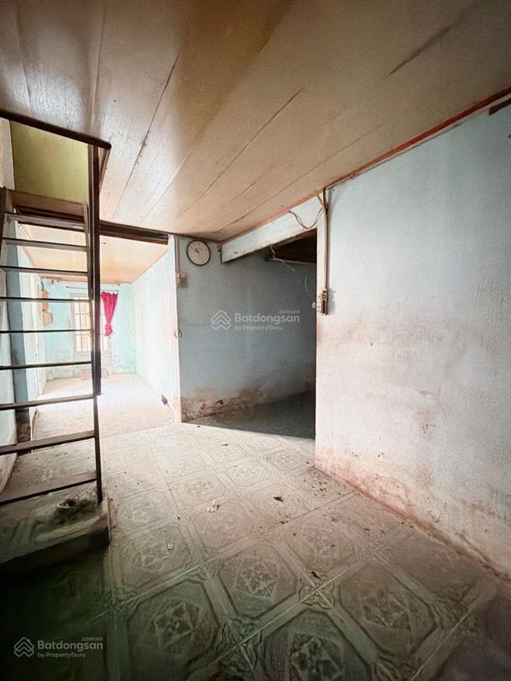 Nhà cấp 4 tiện xây mới, dtsd 55m2 nở hậu 5m, 1 trệt 1 lầu shr công nhận, đường bến vân đồn, p2, q4