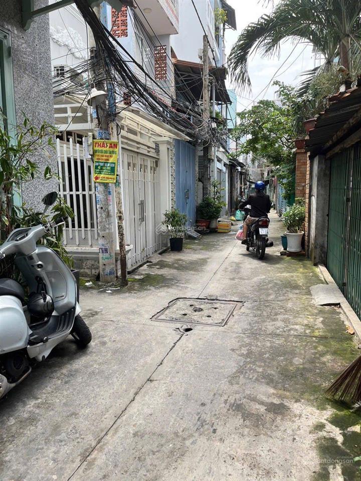 Nhà bông sao quận 8, kdc hiện hữu  hẻm rộng 3 mét. 2pn 2wc, shr hoàn công đủ. nhỉnh nhẹ 4 tỷ( tl )