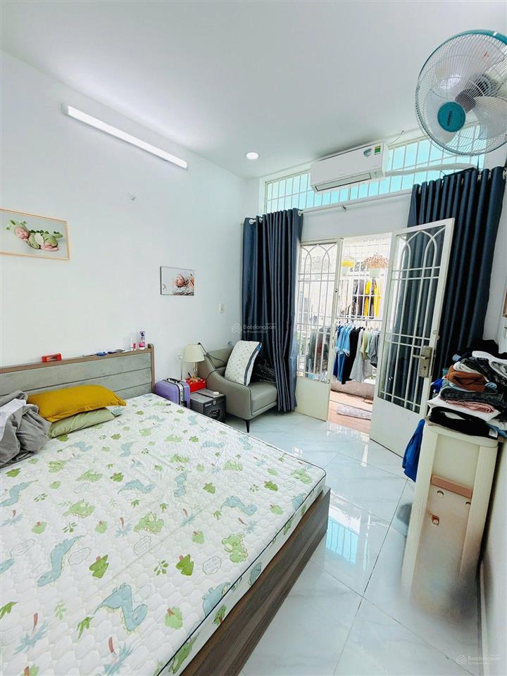 Nhà bông sao quận 8, kdc hiện hữu  hẻm rộng 3 mét. 2pn 2wc, shr hoàn công đủ. nhỉnh nhẹ 4 tỷ( tl )