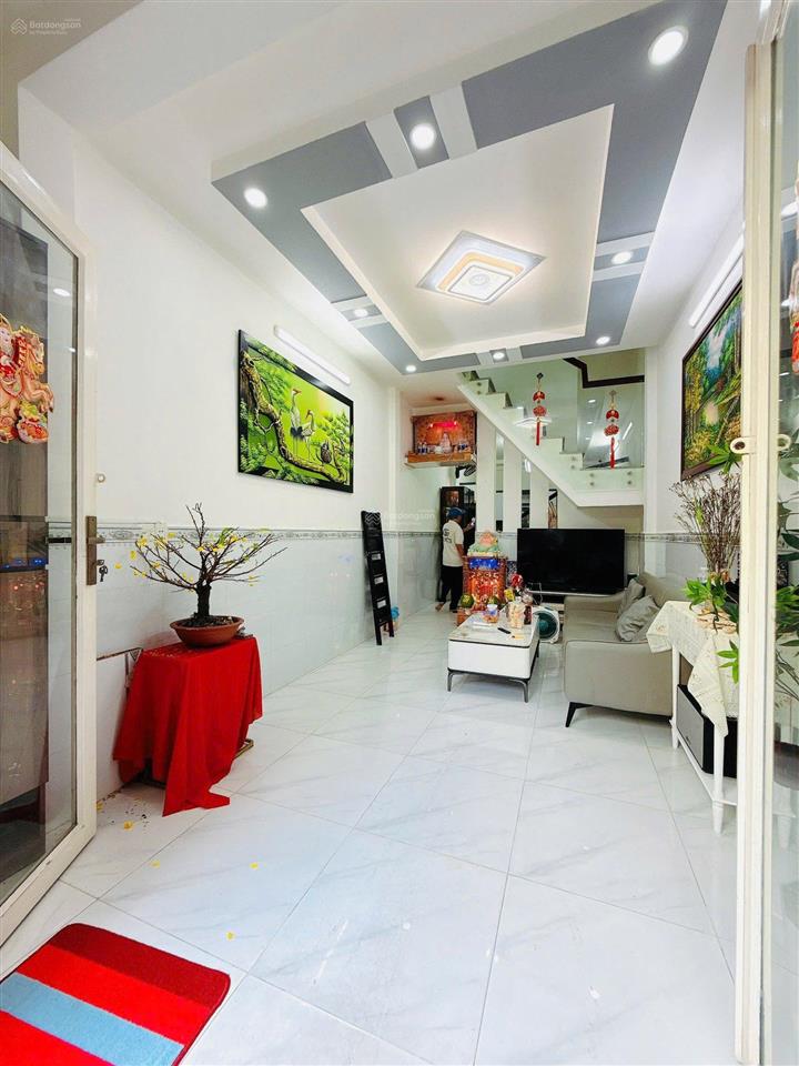 Nhà bông sao quận 8, kdc hiện hữu  hẻm rộng 3 mét. 2pn 2wc, shr hoàn công đủ. nhỉnh nhẹ 4 tỷ( tl )