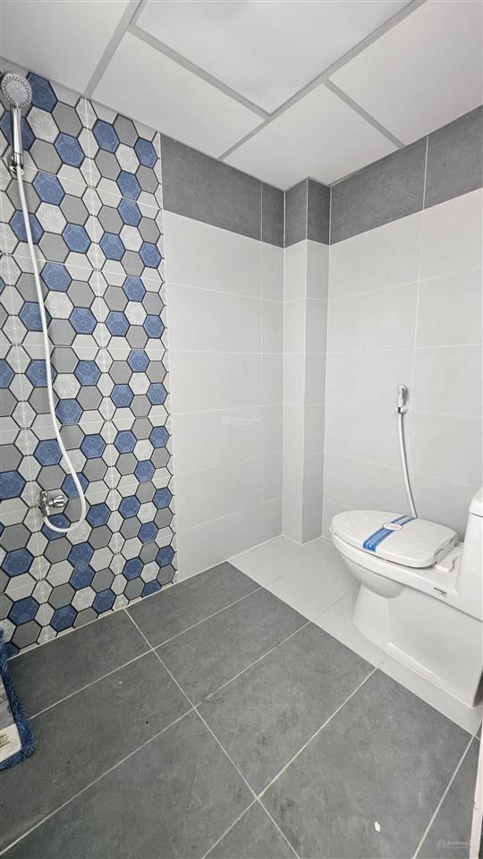 Nhà cấp 4, 2pn, đẹp vào ở liền, dt 97m2 shr công nhận đủ, nguyễn thị tần q8  sát chợ rạch ông