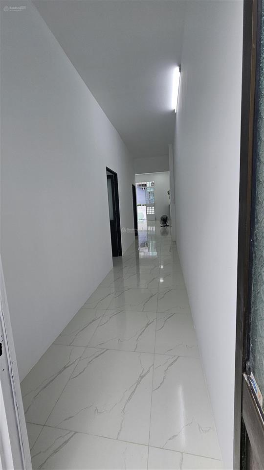 Nhà cấp 4, 2pn, đẹp vào ở liền, dt 97m2 shr công nhận đủ, nguyễn thị tần q8  sát chợ rạch ông