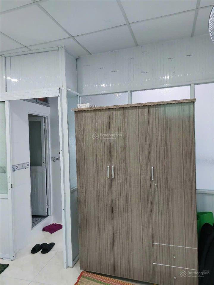 Nhà phố nguyễn thị tần q8 sát q1, dtsd 40m2, đối diện chợ rạch ông. shr, hoàn công, nhỉnh nhẹ 2 tỷ