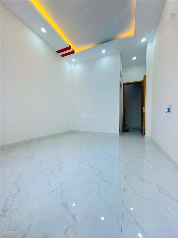Nhà 2 lầu + sân thượng hẻm 154 âu dương lân vip q8, kdc hiện hữu, shr vuông vức, nhỉnh 3 tỷ