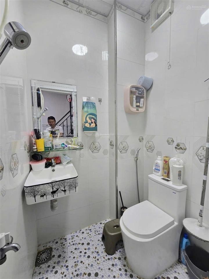 Bán nhà trệt 1 lầu âu dương lân, quận 8 cho gia đình nhỏ, shr hoàn công, kdc hiện hữu. 3,05 tỷ (tl)