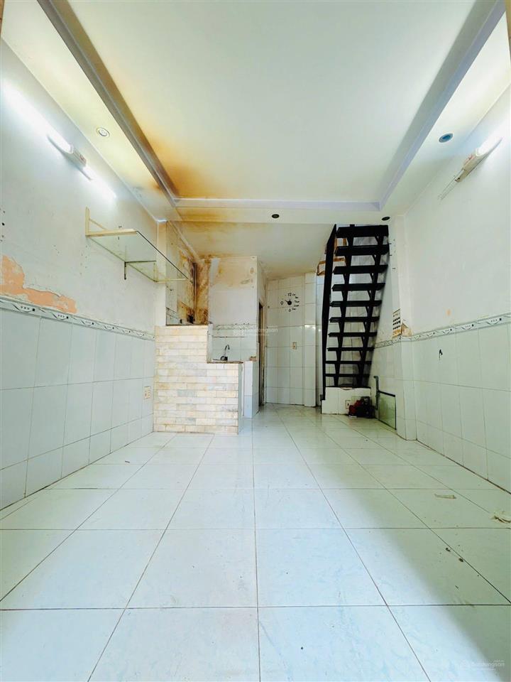 Nhà 3 tầng đúc, hẻm vip âu dương lân, p.3, q.8, shr, kdc hiện hữu. chỉ 2 tỷ 380 (tl).
