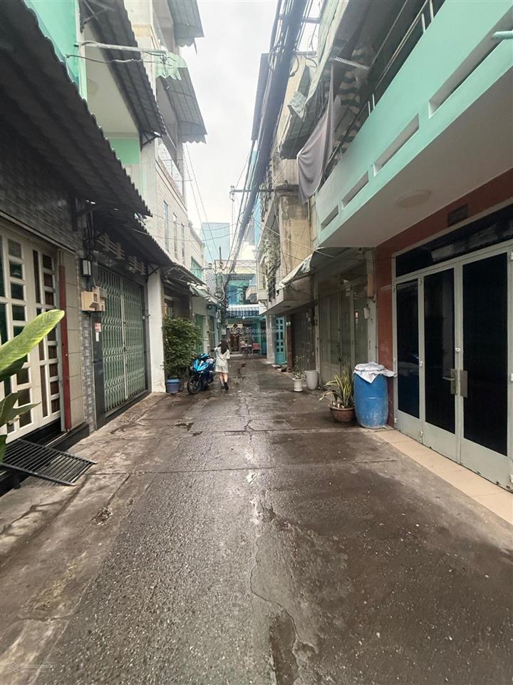 Bán nhà q4 khu vip bến vân đồn