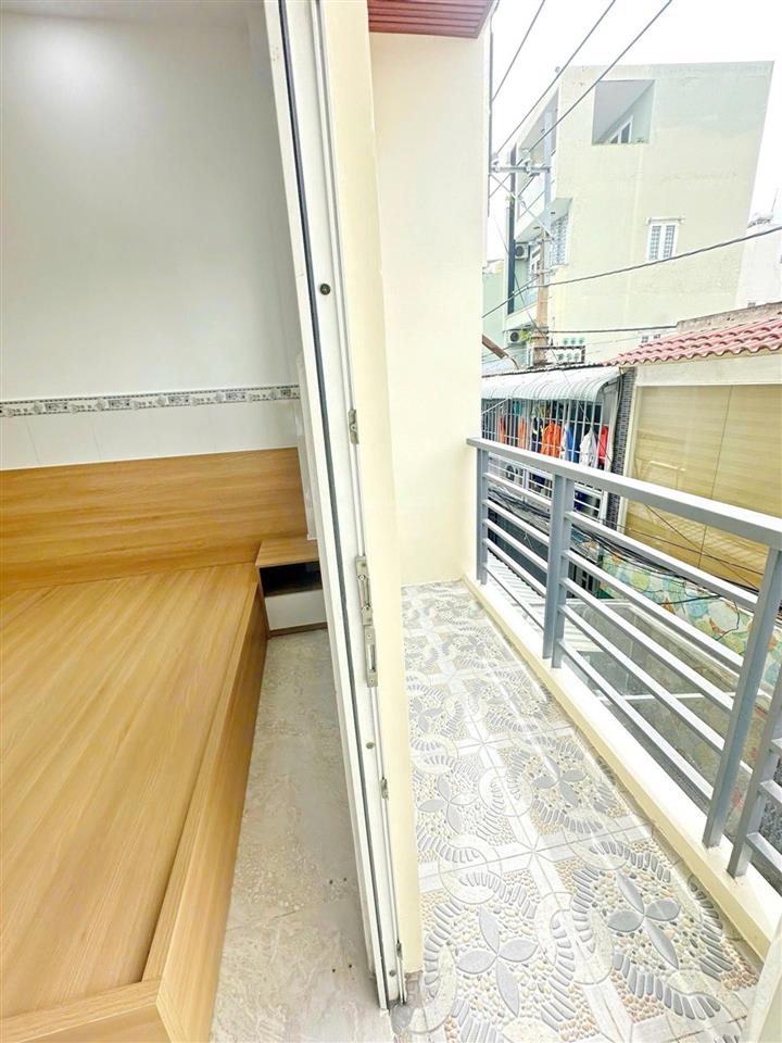 Nhà 4 tầng sát mặt đường trần xuân soạn q7, mới đẹp ở ngay, shr hoàn công đủ chỉ 4,47 tỷ (tl)