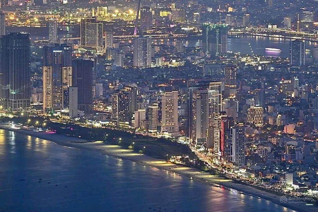 Mặt tiền đường võ nguyên giáp, đối diện bãi tắm phạm văn đồng