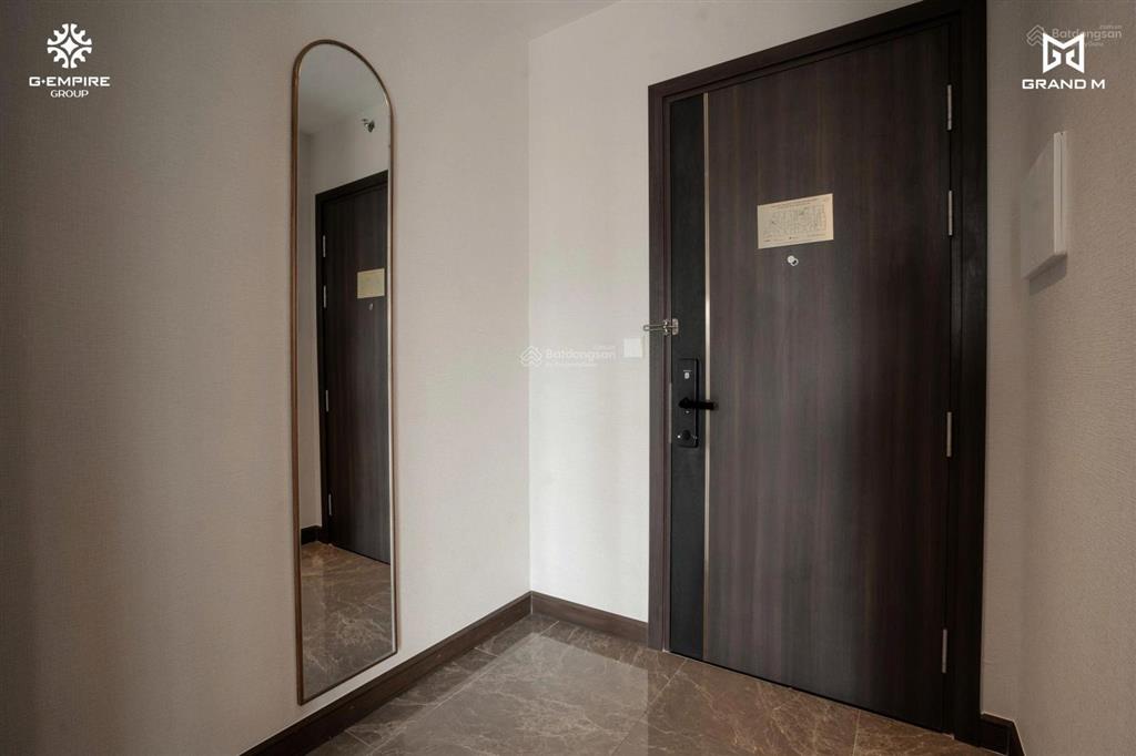 Cần bán gấp căn 2pn 57m2 full đồ nội thất cao cấp, chỉ việc xách vali vào ở