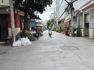 Bình tân xe hơi đậu trước nhà 50m2  ngang 4m  sổ vuông vức  hoàn công đủ