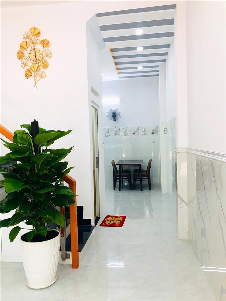Bán nhà riêng tại bà hom, q6, 42m2, giá ưu đãi, view đẹp