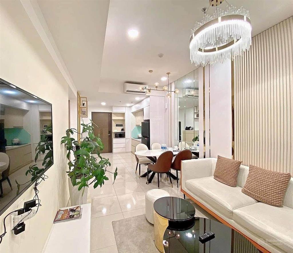 55m2/2pn sát sân bay tầng cao view đẹp bancong + logia rộng, nhận nhà liền nội thất đầy đủ như hình