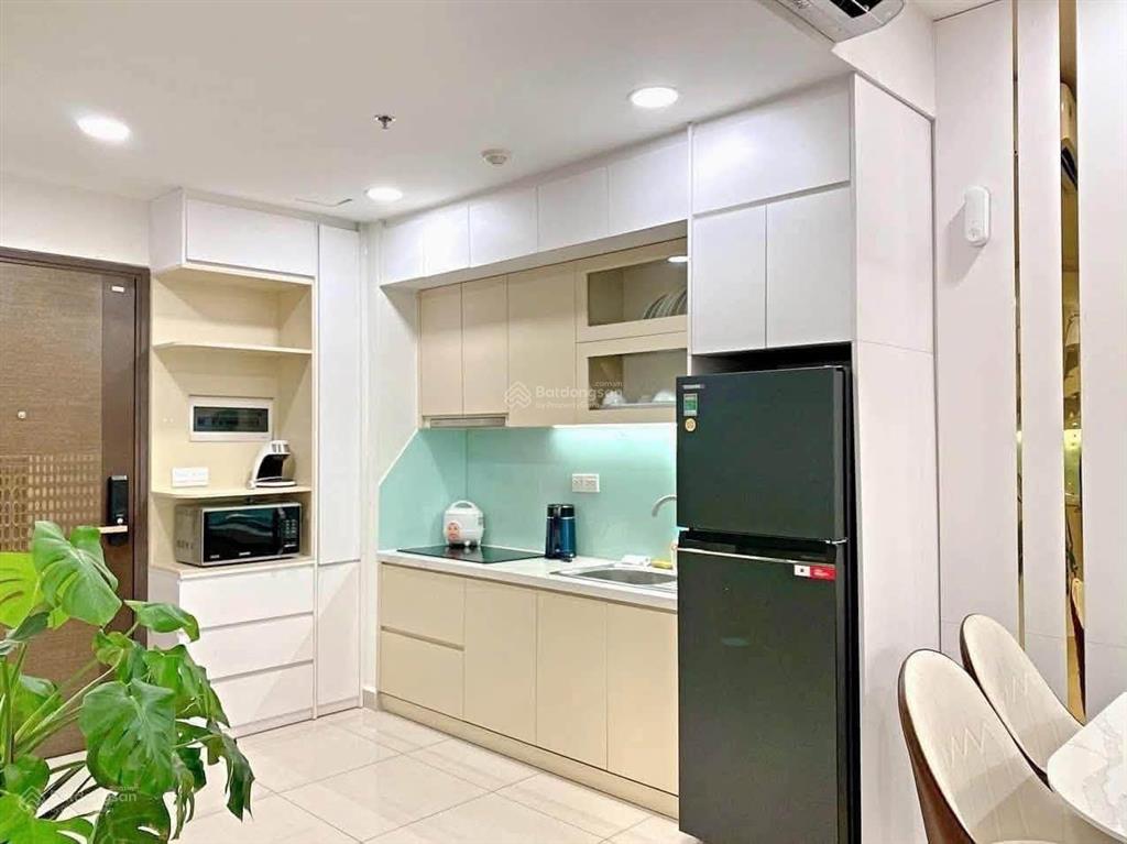 55m2/2pn sát sân bay tầng cao view đẹp bancong + logia rộng, nhận nhà liền nội thất đầy đủ như hình