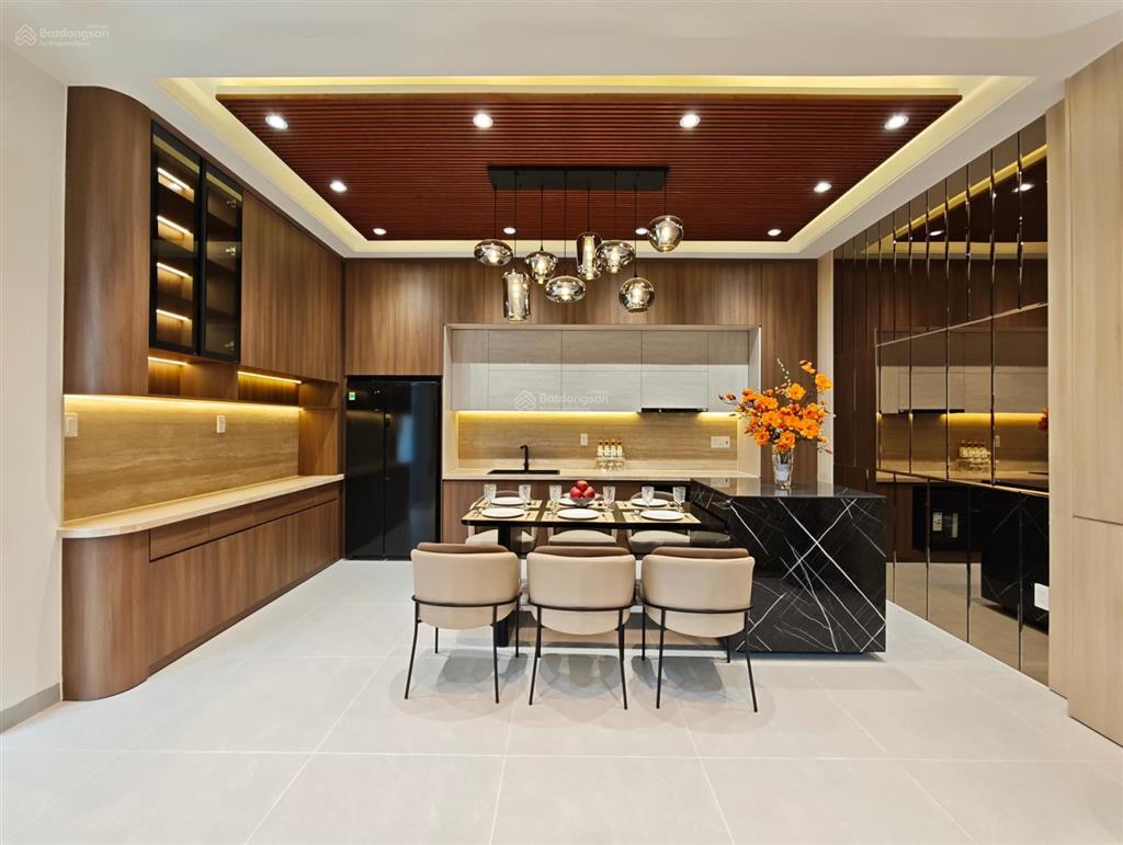 Bán nhà riêng ngang 8m, 3pn, 4wc, 8,7 tỷ tại huỳnh tấn phát, q7, tp.hcm