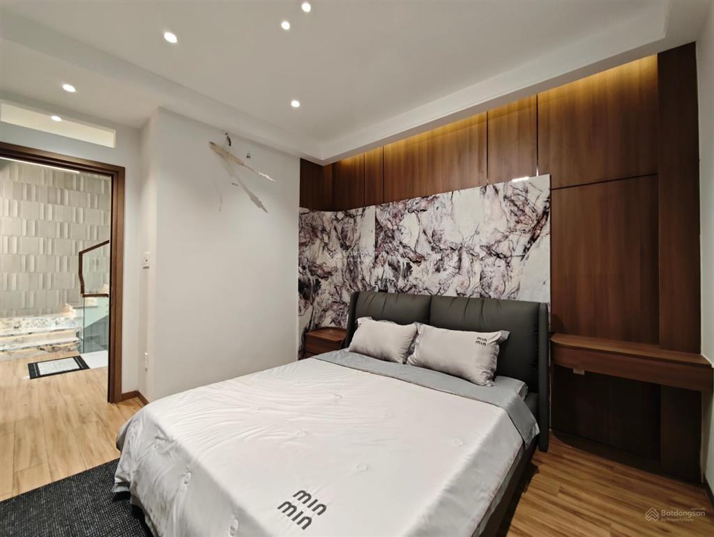 Bán nhà riêng ngang 8m, 3pn, 4wc, 8,7 tỷ tại huỳnh tấn phát, q7, tp.hcm