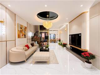Nhà đẹp thang máy khu phú mỹ hưng, ven sông , 4 tầng chỉ 17tỷ hơn