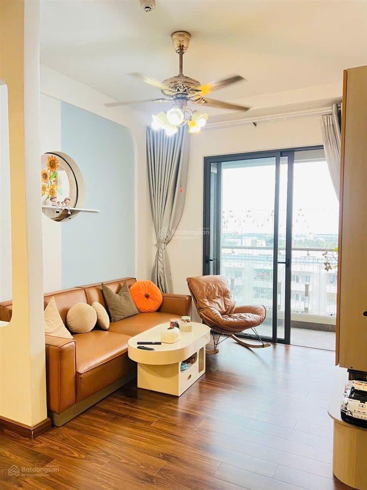 Bán gấp căn 2pn 2wc, giá 4 tỷ 1 view ngoại khu, đã có sổ hồng tại akari city
