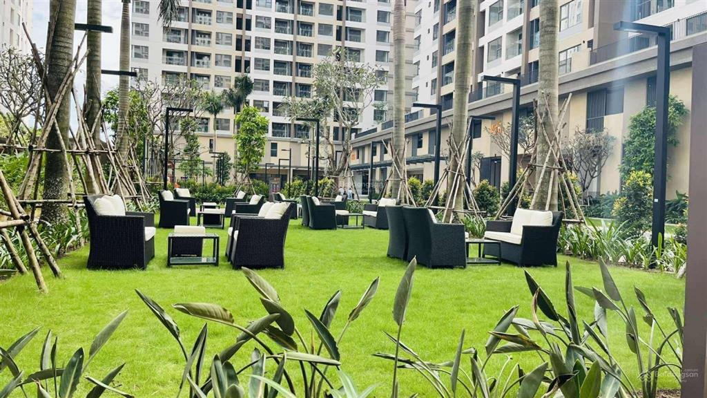 Bán gấp căn 2pn 2wc, giá 4 tỷ 1 view ngoại khu, đã có sổ hồng tại akari city